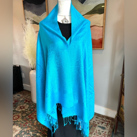 Artisan Nepal Blue Printed Pashmina Scarf - Picture 2 of 7